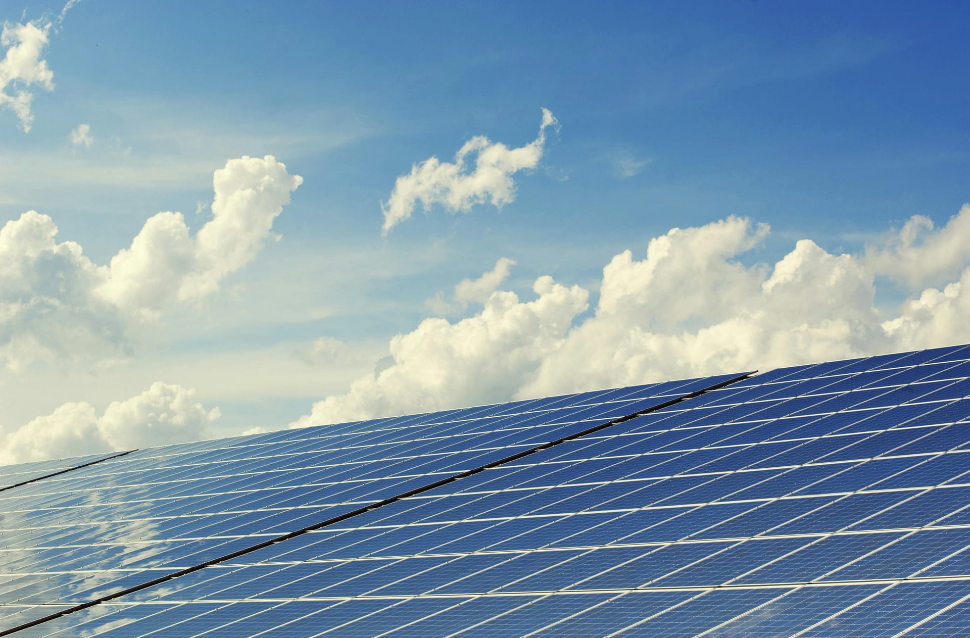 Complete Guide to Australian Solar Rebates & Incentives 2025